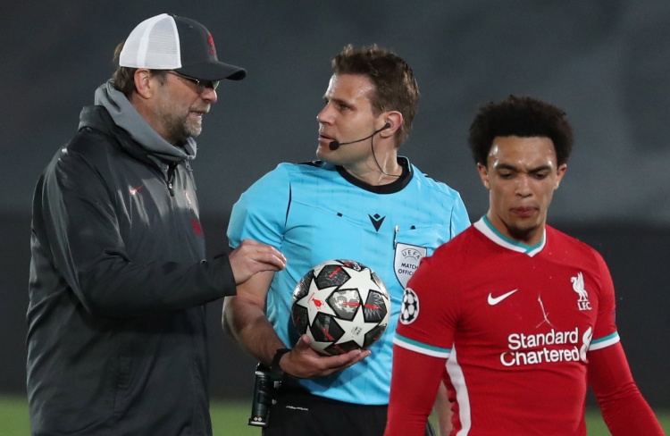 青岛男篮为何输山东？赛后刘维伟一针见血：情绪化，最后不该上他