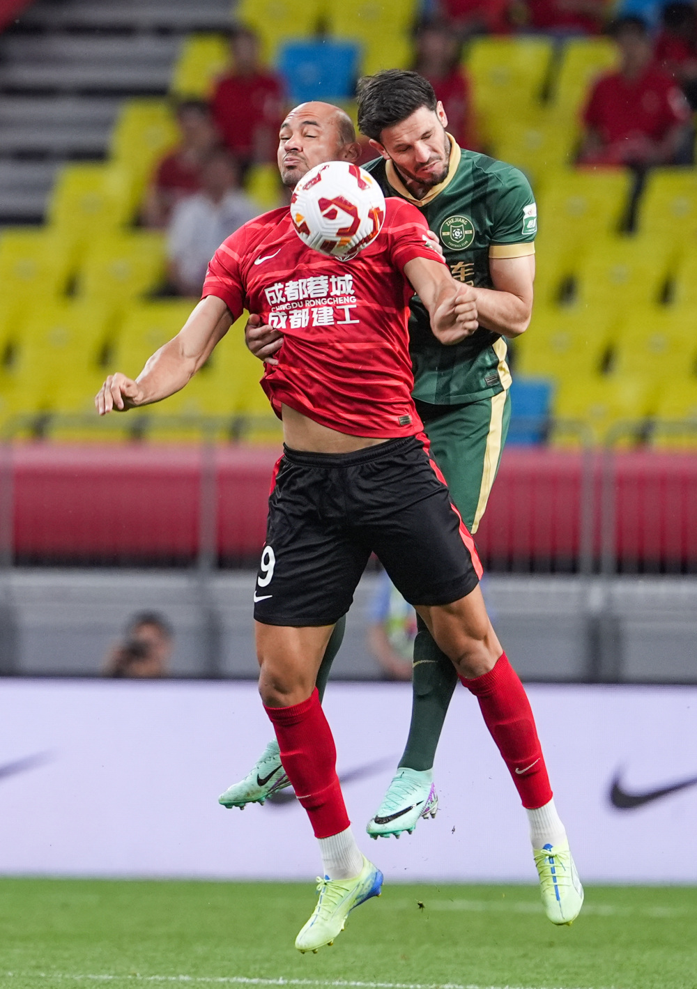 早报：悲欢并不相通