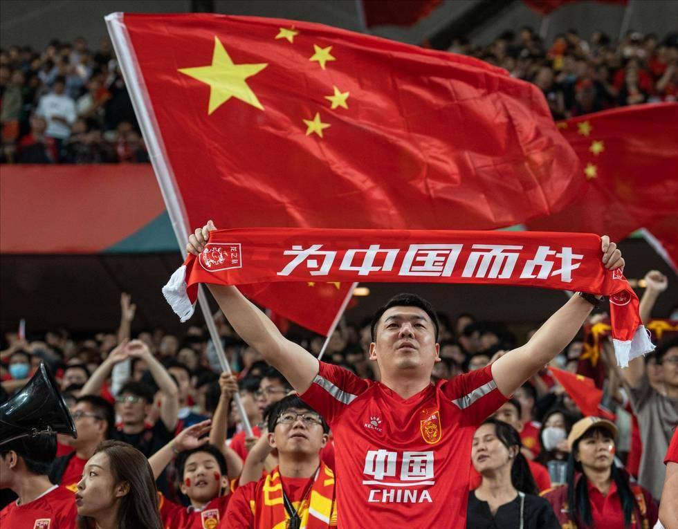 汤普森14分＆弗拉格低迷，独行侠半场4分领先