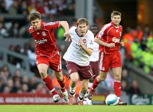 什么情况？西海岸男女足分别被处以转会禁令，但FIFA网站又说只适用于女足