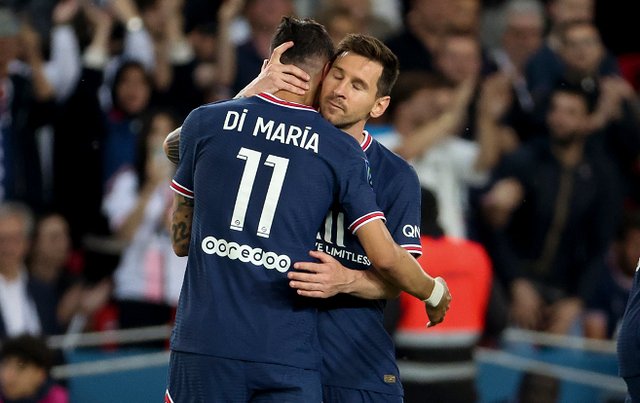 TA：曼城明夏可能签右后卫和右边锋，他们仍在关注利夫拉门托